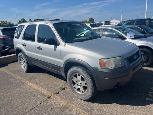 Used 2004 Ford Escape XLT image 17