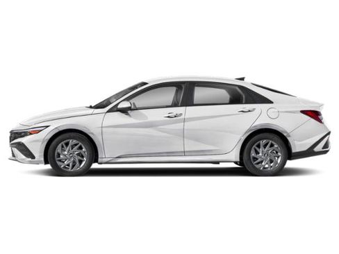 New 2026 Hyundai Elantra Hybrid FWD image 2