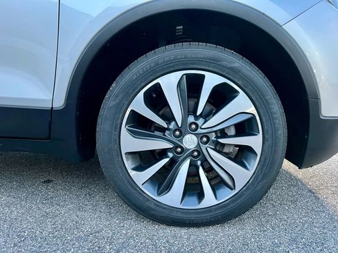 Used 2021 Buick Encore Preferred image 10