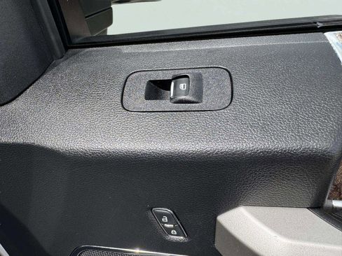 Used 2019 Ford F250 Lariat w/ Lariat Ultimate Package AWD/4WD image 55