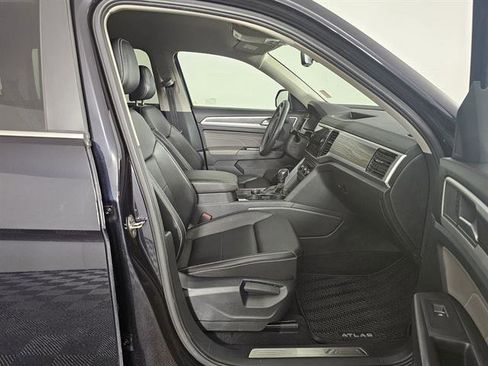 Used 2022 Volkswagen Atlas SE image 13