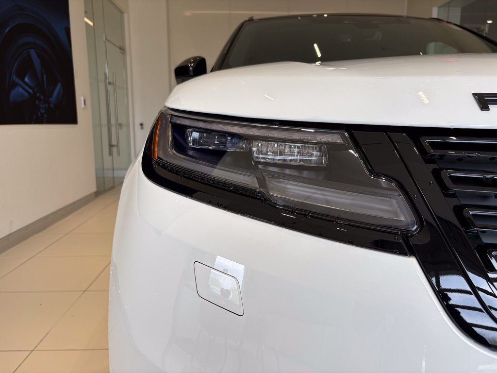 New 2026 Land Rover Range Rover Velar S AWD/4WD image 5