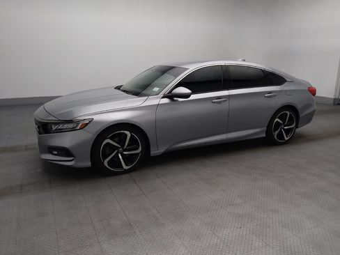 Used 2020 Honda Accord Sport image 2