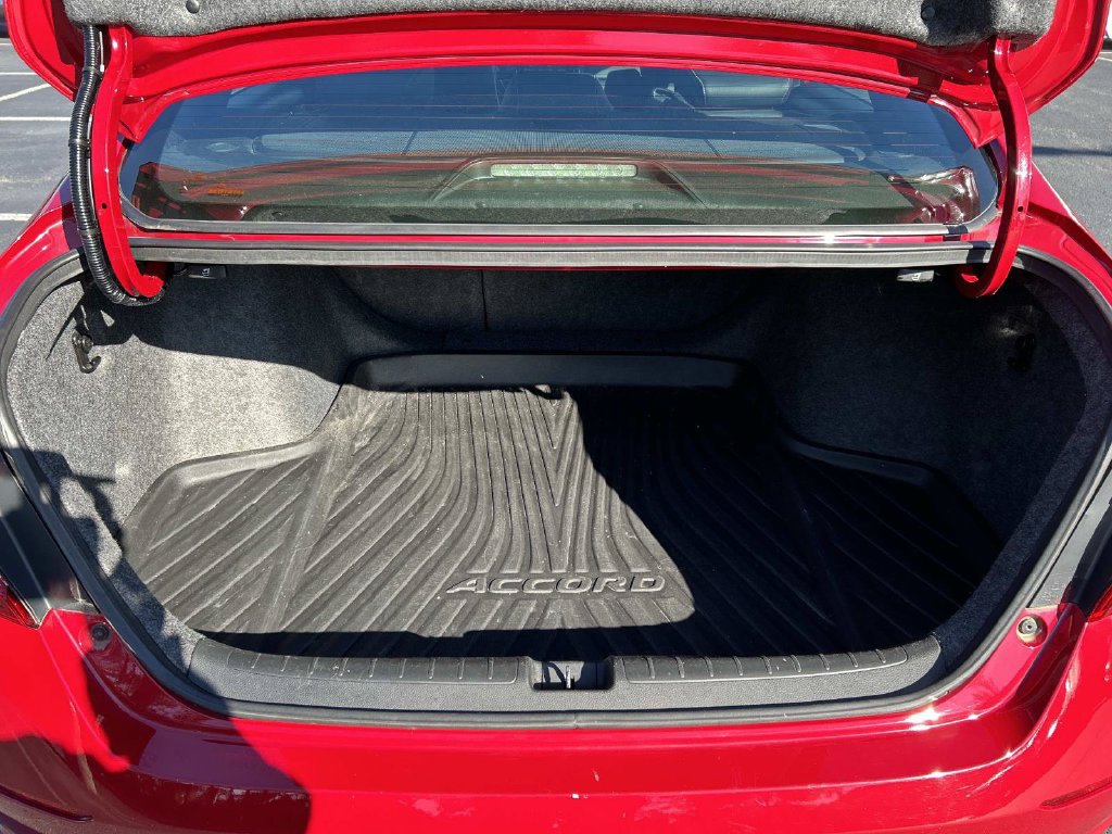 Used 2019 Honda Accord Sport image 10