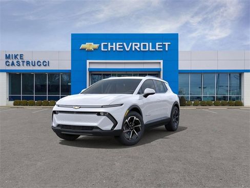 New 2026 Chevrolet Equinox EV LT image 8