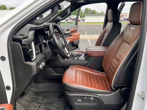 Used 2024 GMC Sierra 3500 Denali Ultimate image 2