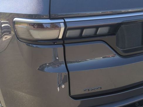 New 2026 Jeep Grand Wagoneer 4WD image 21