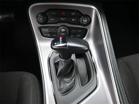 Used 2022 Dodge Challenger GT image 4