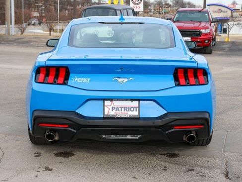 Used 2024 Ford Mustang Premium image 4