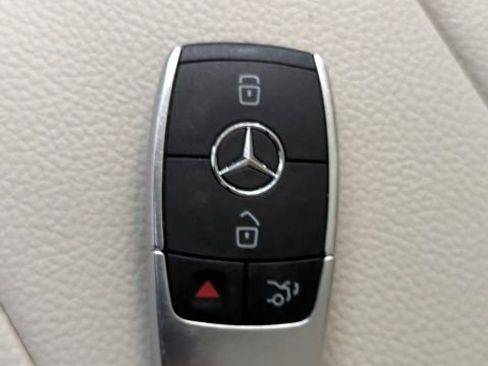 Certified 2021 Mercedes-Benz GLB 250 image 28