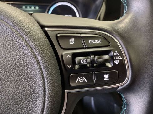 Used 2022 Kia Niro EX Premium image 26