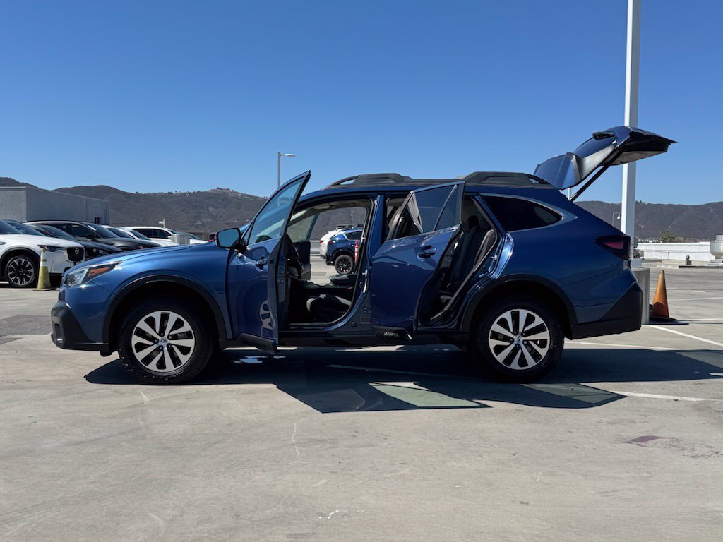 Used 2021 Subaru Outback Premium AWD/4WD image 27