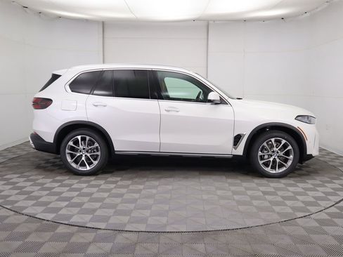New 2026 BMW X5 sDrive40i w/ Climate Comfort Package image 4