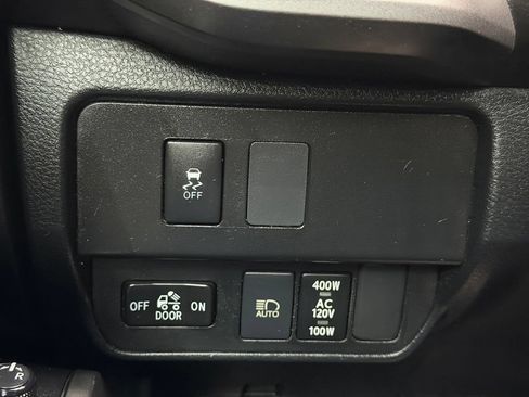Used 2020 Toyota Tacoma TRD Sport w/ Technology Package AWD/4WD image 30