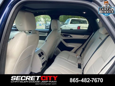 Used 2025 Jaguar F-PACE R-Dynamic S AWD/4WD image 10