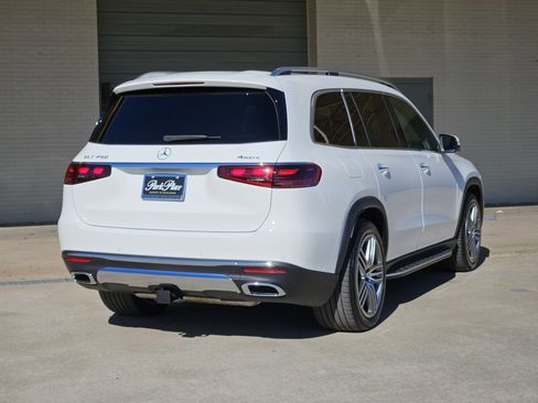 Certified 2025 Mercedes-Benz GLS 450 4MATIC image 8