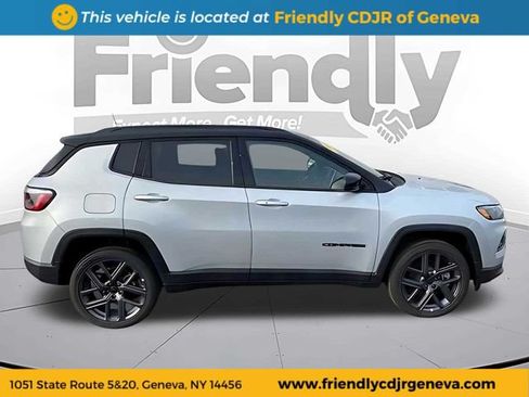 Used 2026 Jeep Compass Limited AWD/4WD image 4