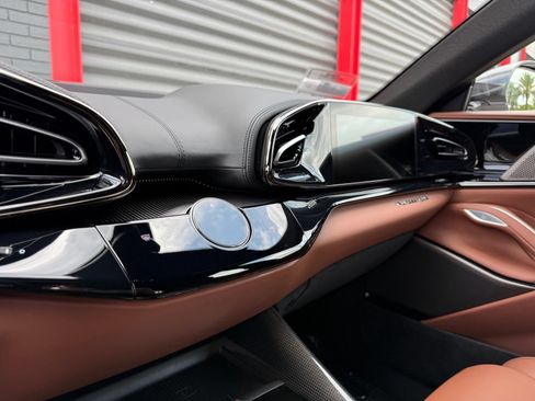 Used 2025 Ferrari Purosangue AWD/4WD image 48