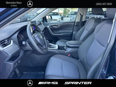 Used 2025 Toyota RAV4 XLE FWD image 10