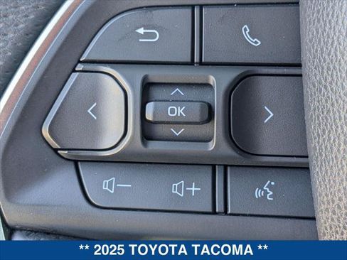 Used 2025 Toyota Tacoma TRD Sport AWD/4WD image 14