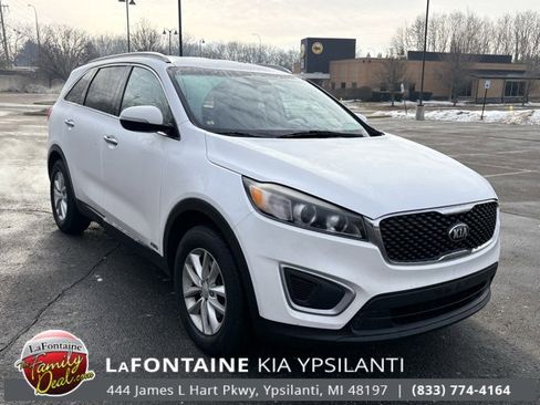 Used 2018 Kia Sorento LX image 7