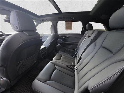 Used 2025 Audi Q7 3.0T Premium Plus w/ Premium Plus Package image 14