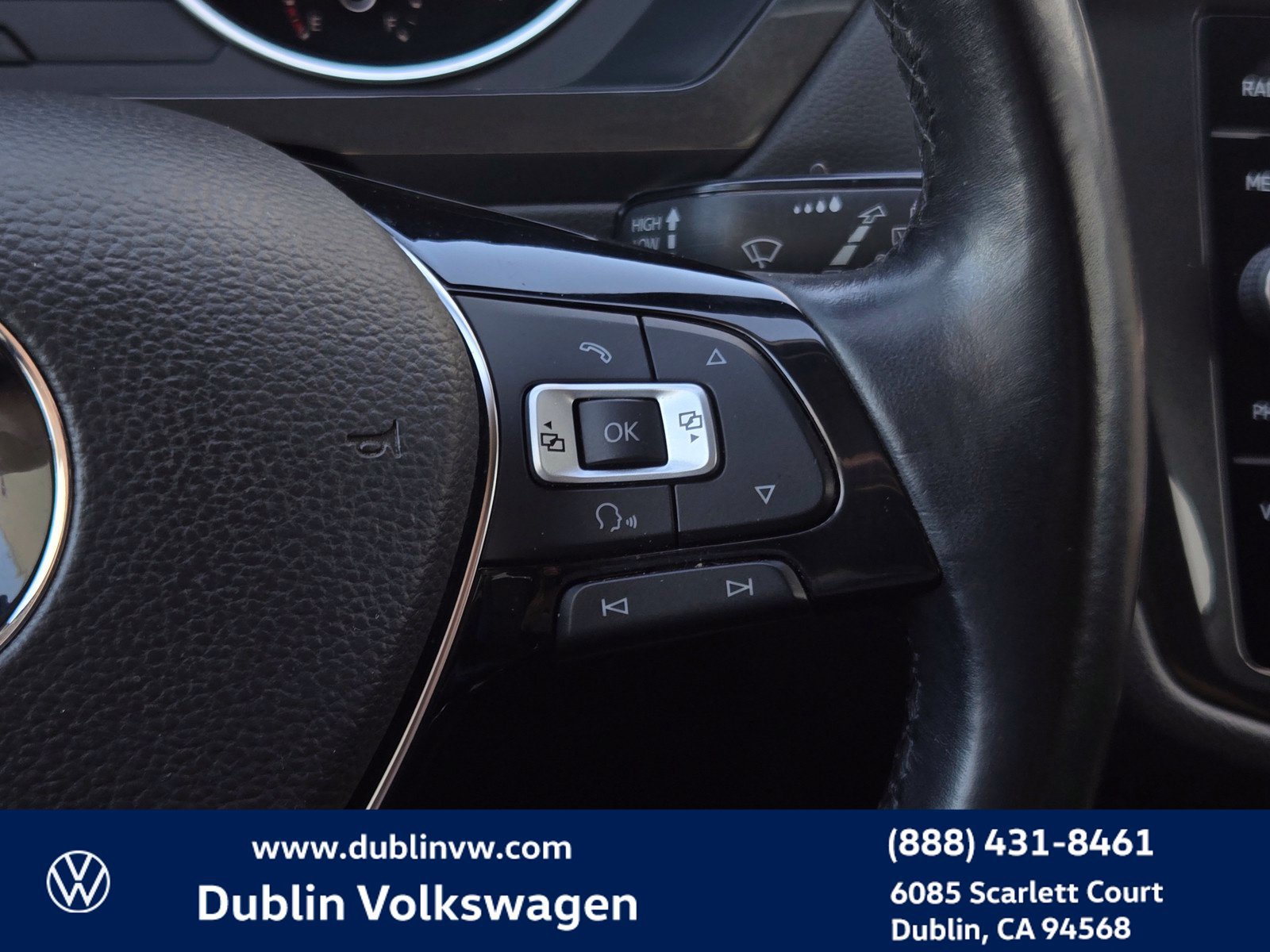 Used 2018 Volkswagen Tiguan SE w/ 3rd Row Seat Package AWD/4WD image 20