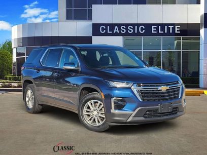 Used 2023 Chevrolet Traverse LT w/ LPO, Floor Liner Package