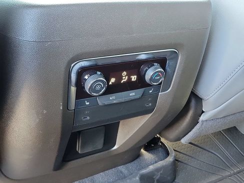 Used 2025 Chevrolet Tahoe Z71 AWD/4WD image 21