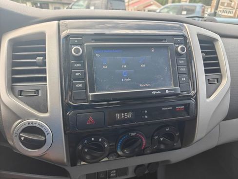 Used 2014 Toyota Tacoma 4x4 Access Cab V6 w/ TRD Off-Road Package image 14