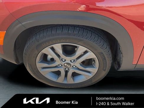 Certified 2021 Kia Seltos S image 9