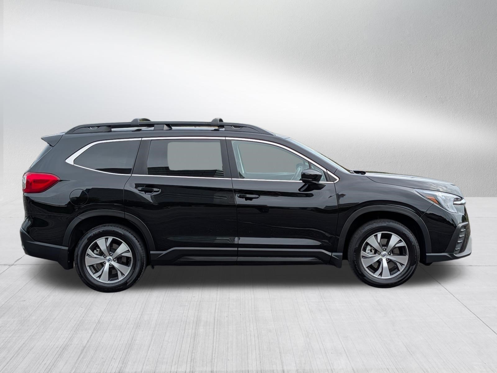 Used 2025 Subaru Ascent Premium AWD/4WD image 8