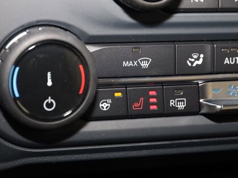 Used 2022 Ford Bronco Wildtrak image 8