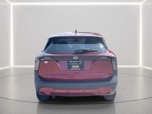 Used 2025 Nissan Kicks SV AWD/4WD image 3
