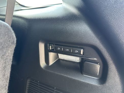 Used 2023 Ford Explorer Limited w/ Limited Technology Package image 11