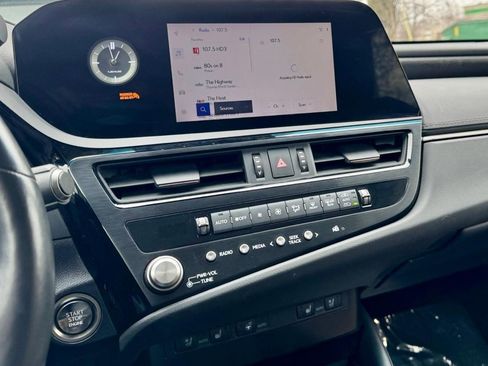 Used 2023 Lexus ES 350 w/ Premium Package image 15