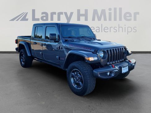 Used 2021 Jeep Gladiator Rubicon w/ Cold Weather Group image 8