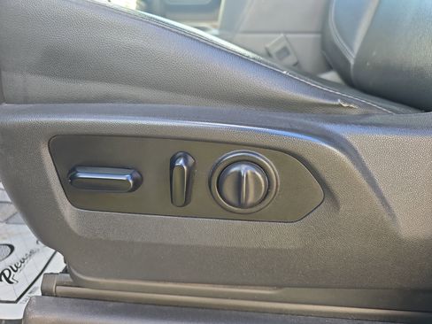 Used 2019 Chevrolet Silverado 1500 LTZ w/ LTZ Convenience Package image 13