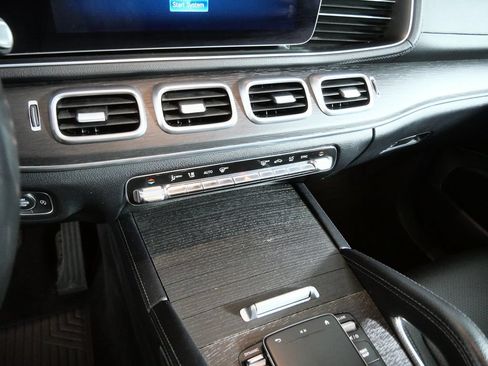 Used 2021 Mercedes-Benz GLS 450 4MATIC image 20