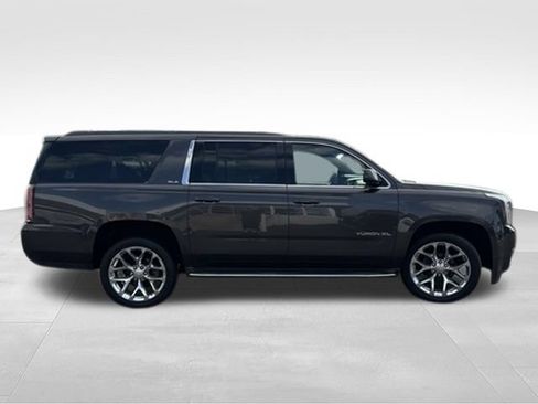 Used 2016 GMC Yukon XL SLE w/ Convenience Package AWD/4WD image 6