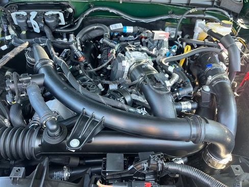 New 2025 Ford Bronco Outer Banks w/ Black Appearance Package image 3