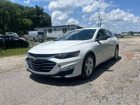 Used 2024 Chevrolet Malibu LS FWD image 3