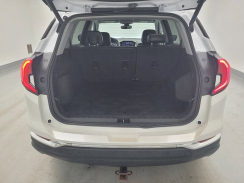 Used 2020 GMC Terrain SLT w/ Preferred Package FWD image 29