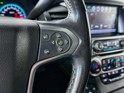 Used 2019 Chevrolet Suburban Premier w/ Premier Plus Edition AWD/4WD image 26