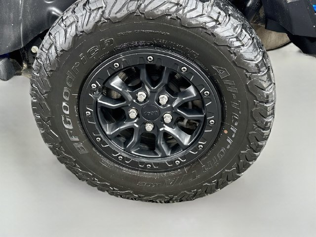 Used 2023 Jeep Wrangler Unlimited Rubicon 4xe AWD/4WD image 30