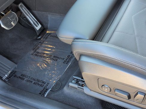 Used 2025 BMW X1 xDrive28i w/ M Sport Package image 17