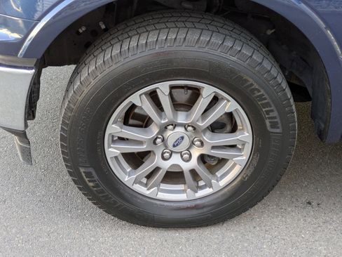 Used 2019 Ford F150 Lariat w/ Max Trailer Tow Package image 13