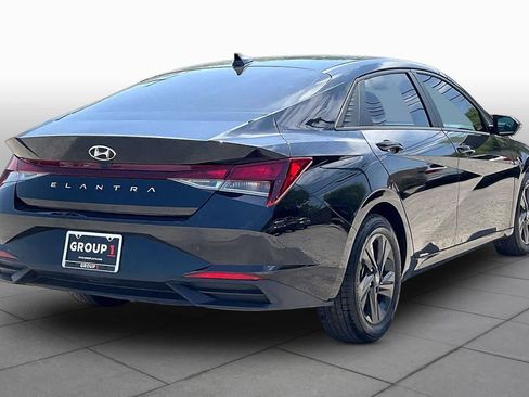 Used 2023 Hyundai Elantra SEL w/ Cargo Package FWD image 13