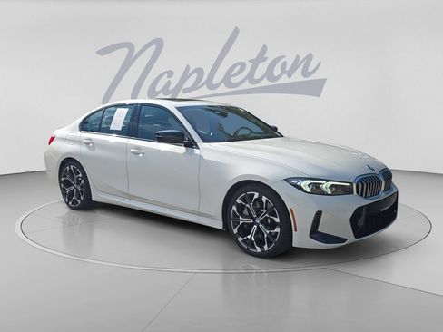 Used 2025 BMW 330i Sedan w/ M Sport Package RWD image 3