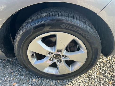 Used 2018 Kia Soul w/ Convenience Package FWD image 33